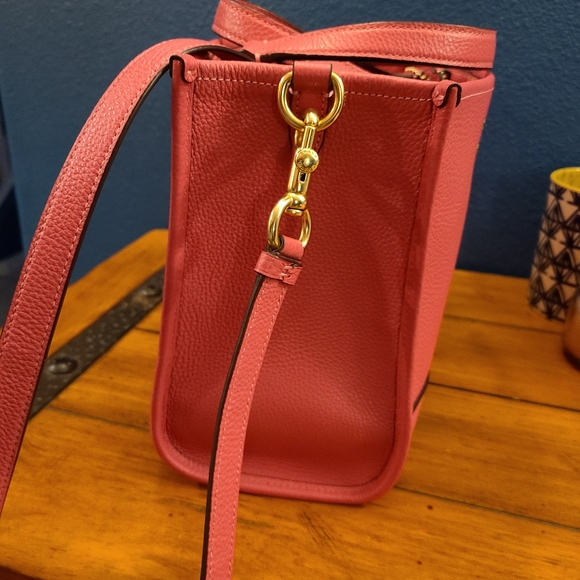 Coach Dempsey - Picture 14 of 15